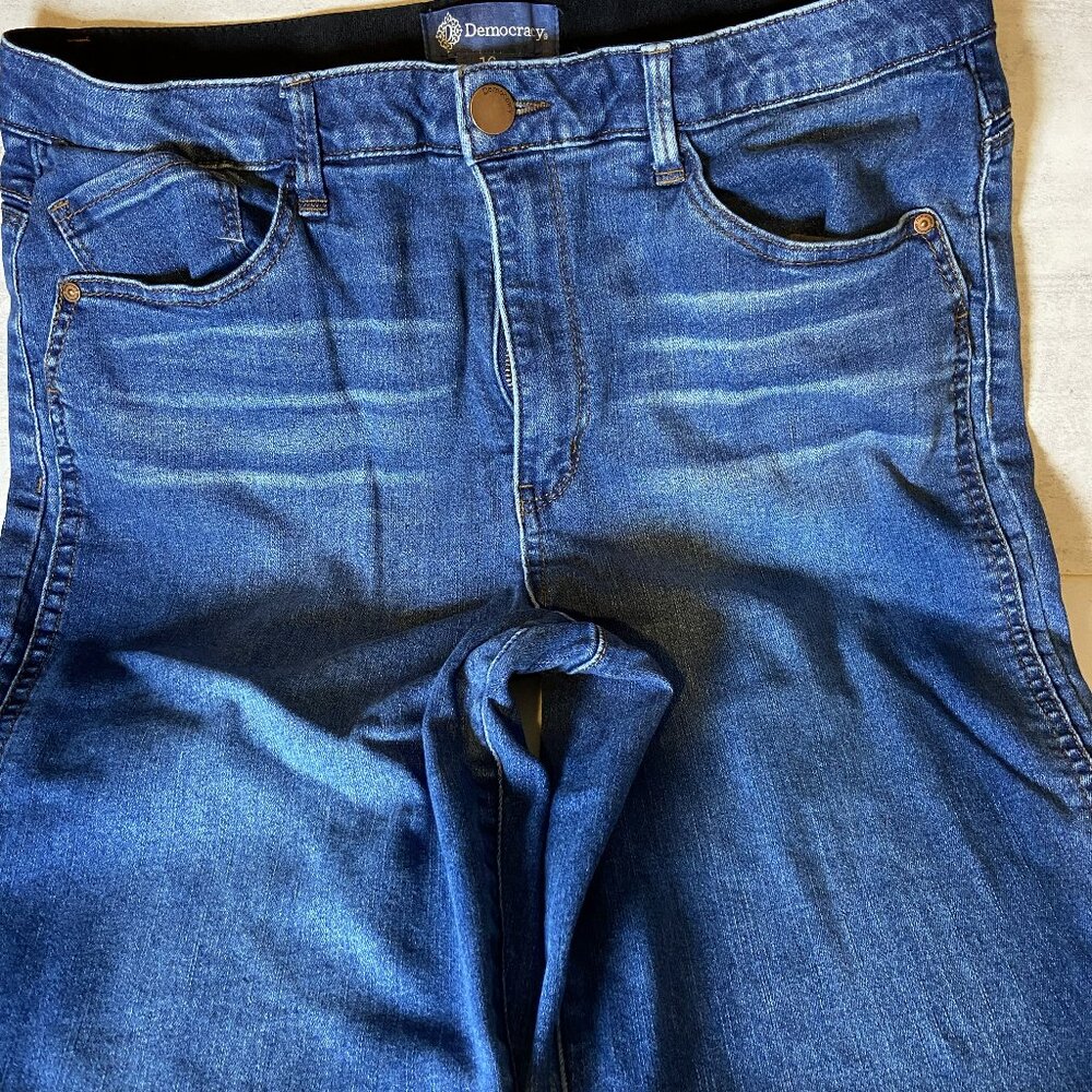 Democracy Jeans Size 16 light wash slight flare leg